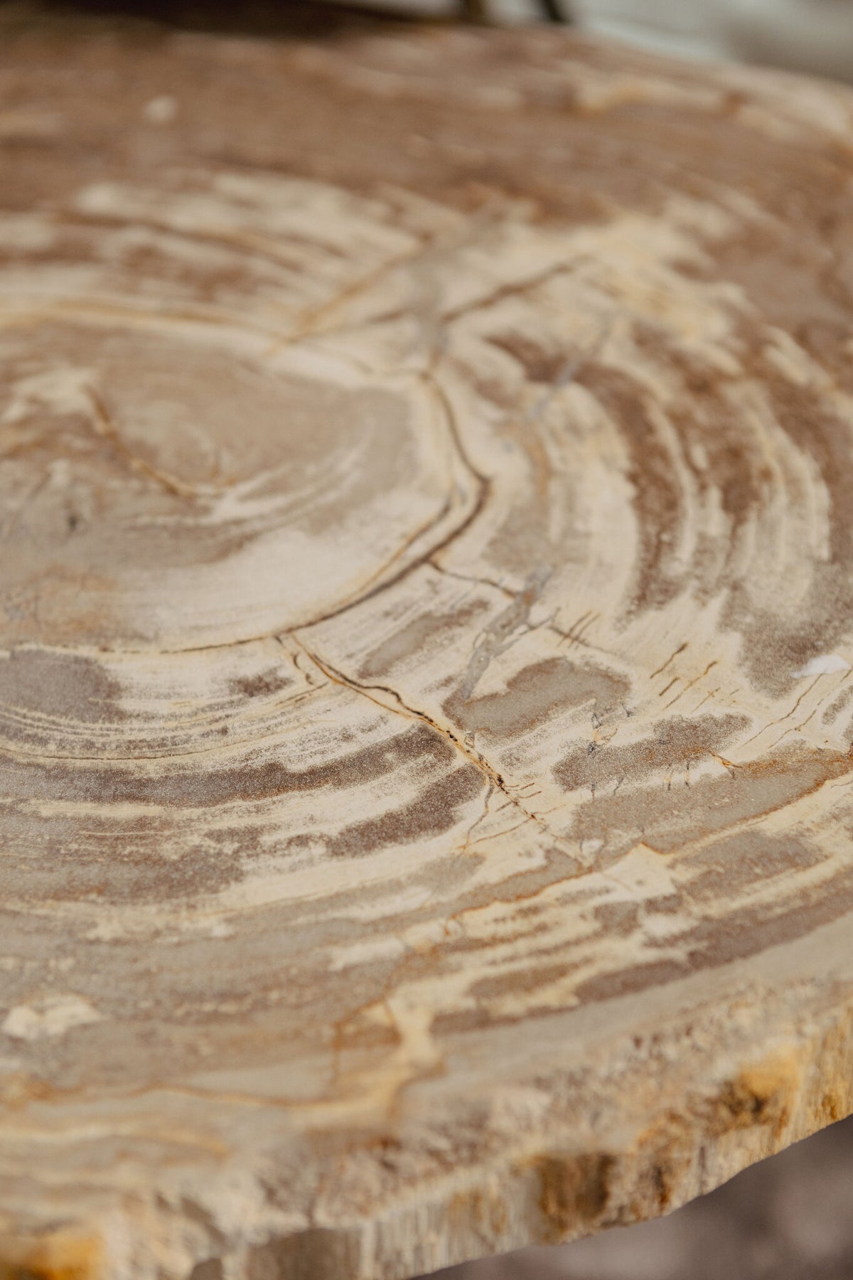 New Khine Cream coffee table PTMD
