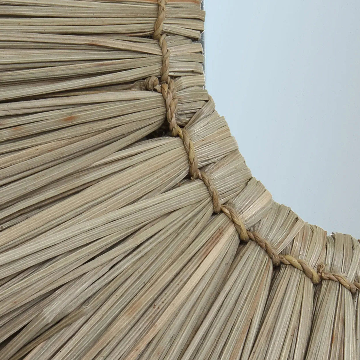 The Alang Alang Mirror - Natural - M 45x45cm