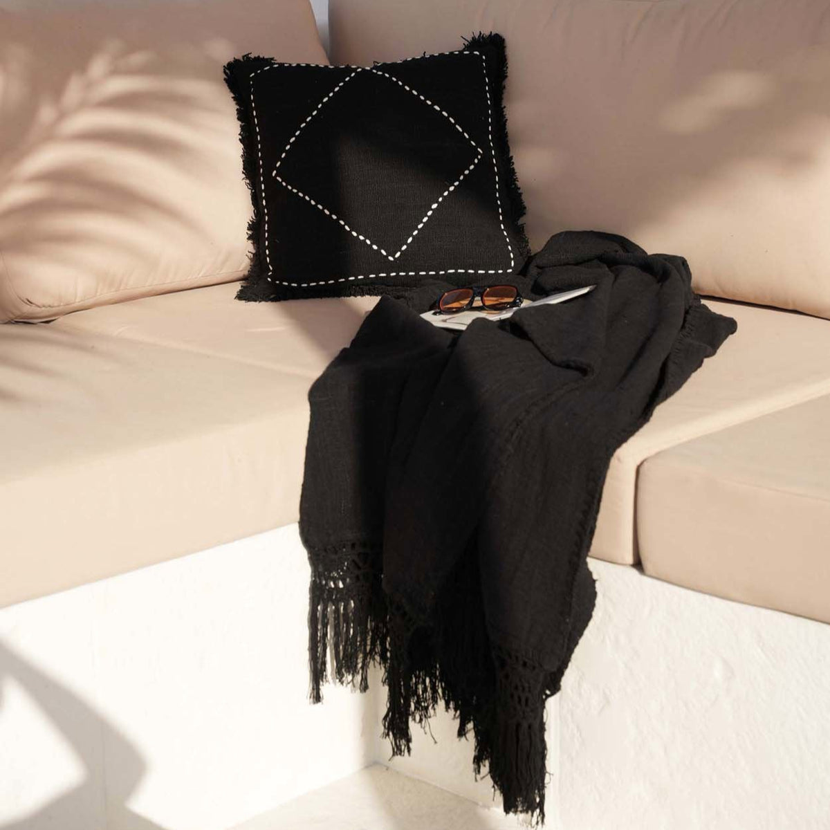 The Gypsy Bedspread Black Bazar Bizarre
