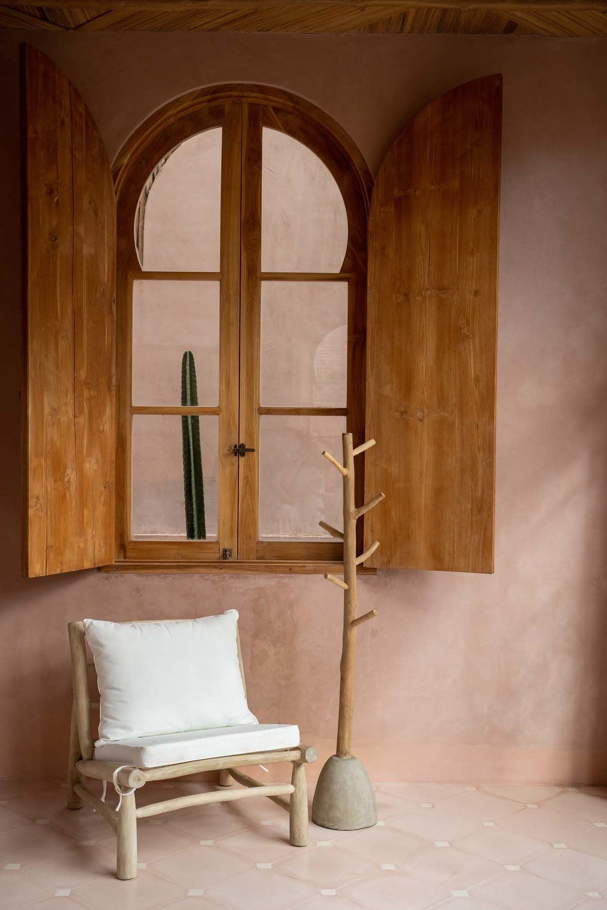 The Concrete Coat Rack - Naturel Bazar Bizar