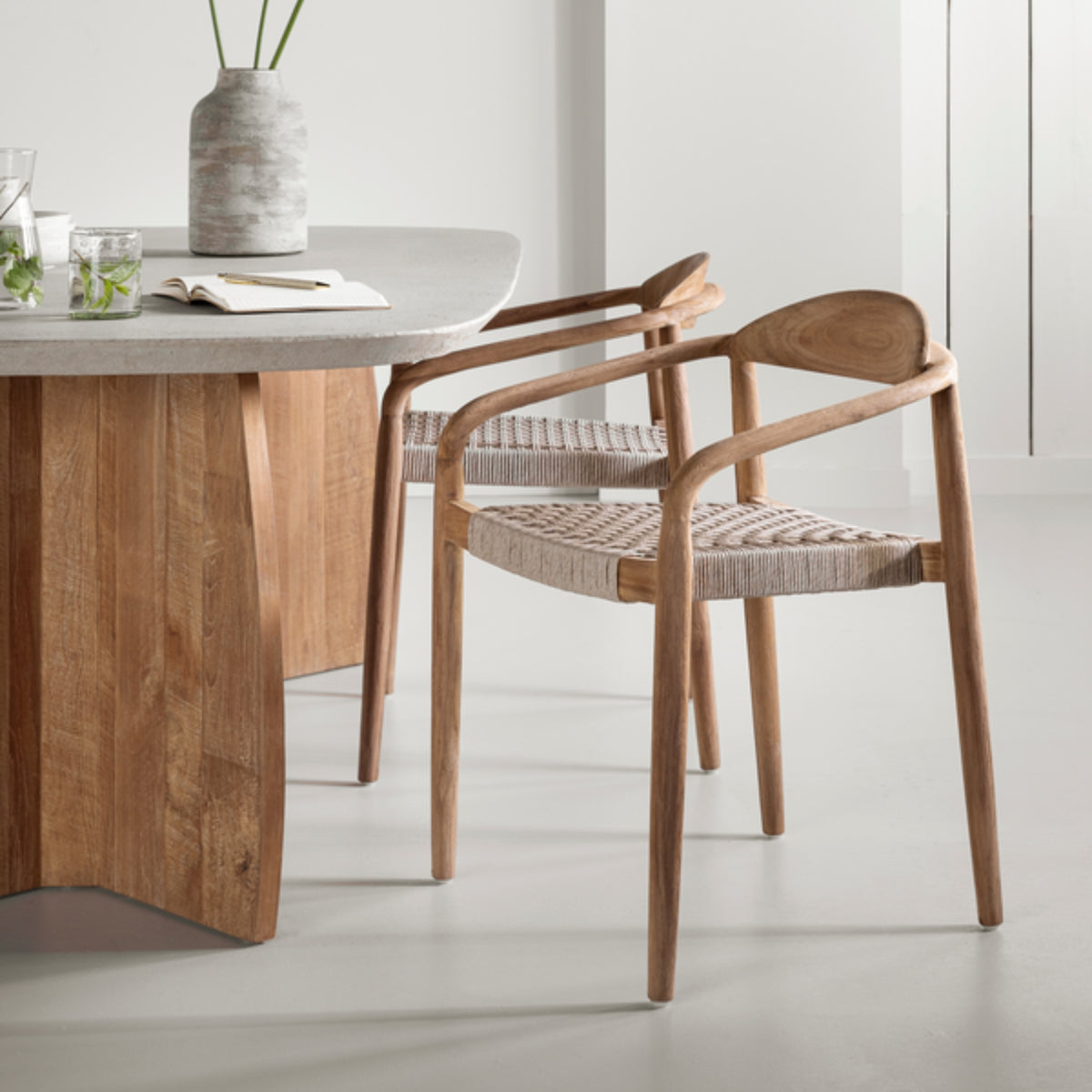 MUST Living Outdoor Dining Chair Santiago Teak Wood