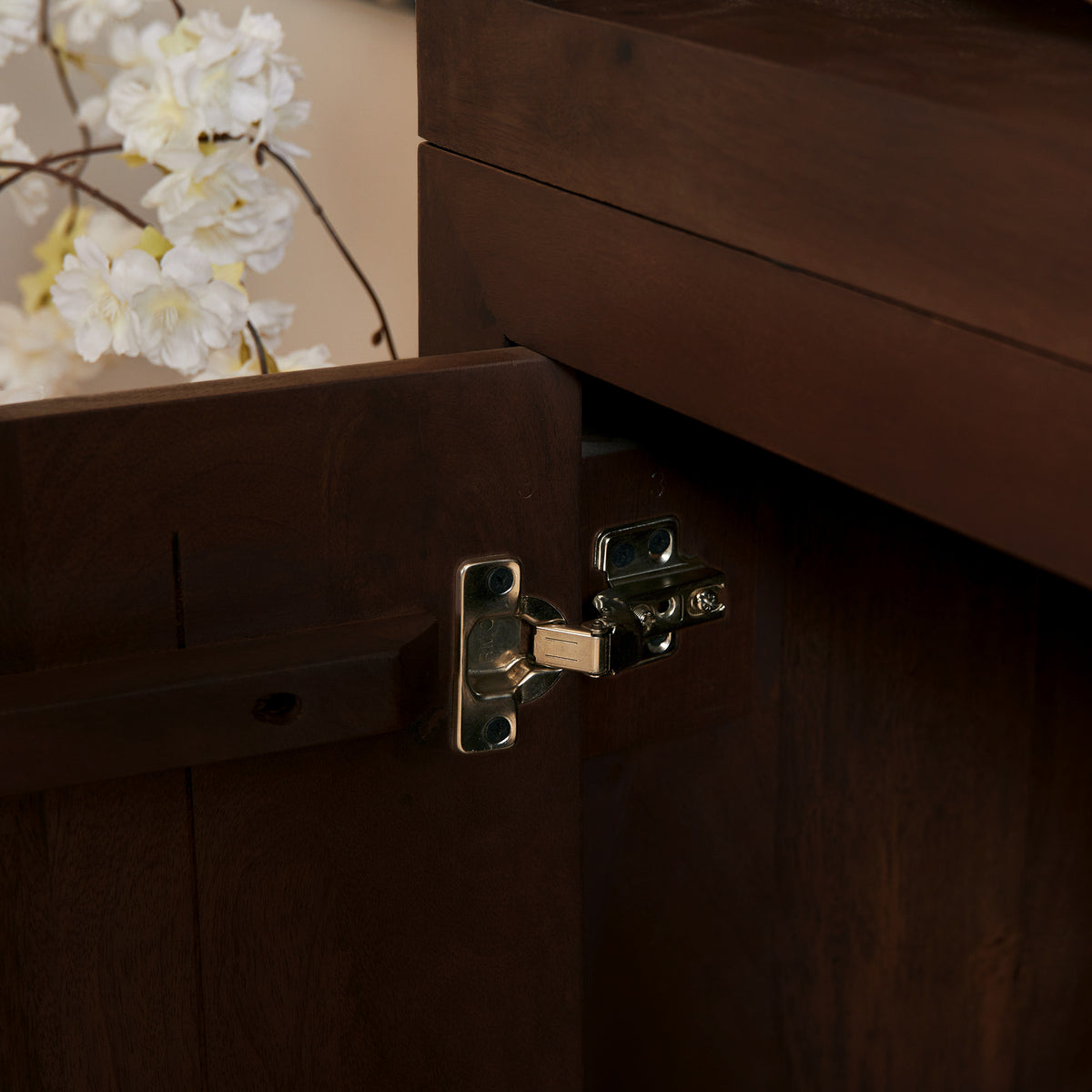 Compartment Cabinet Brussels Mango Wood Brown 160cm Starfurn