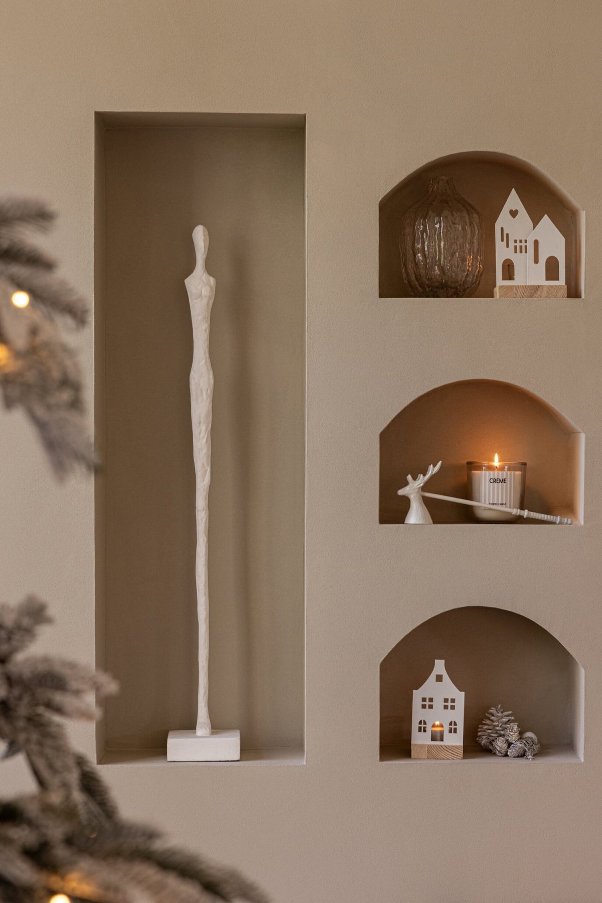 Set of 2 Abstract Figures on Stand Polyresin White J-Line