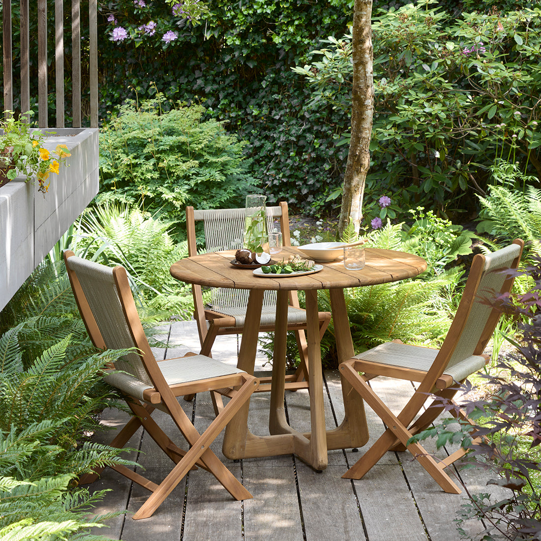 Verano Teakhouten Eettafel Outdoor Ø100cm Raw Materials - Eetkamertafel - Raw Materials - livinglovely.nl