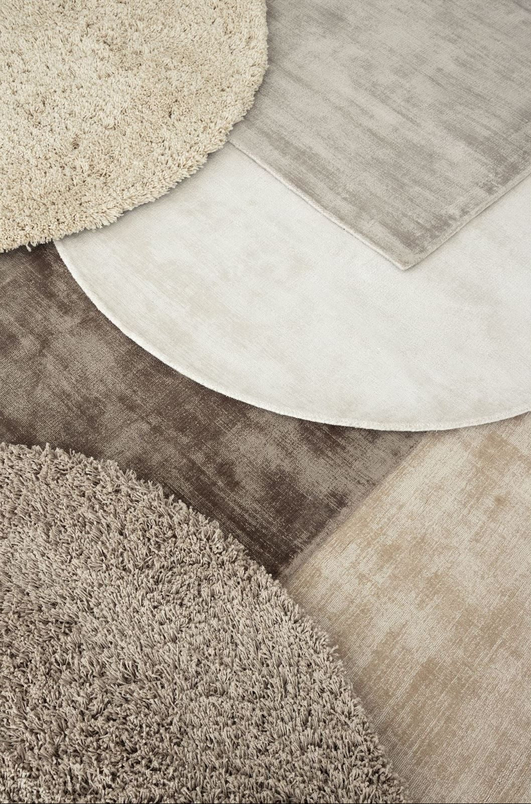 Vloerkleed Celeste van MUST Living, sfeerbeeld met kleden uit de Celeste en La Belle series