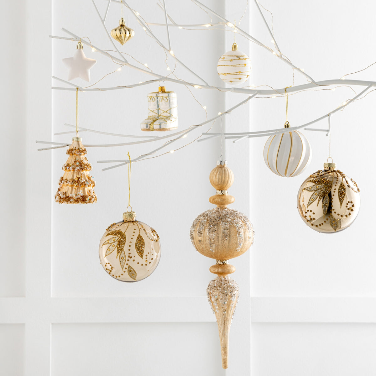 Box Of 4 Christmas Tree Ornaments + Gold-Colored Glass Beads J-Line