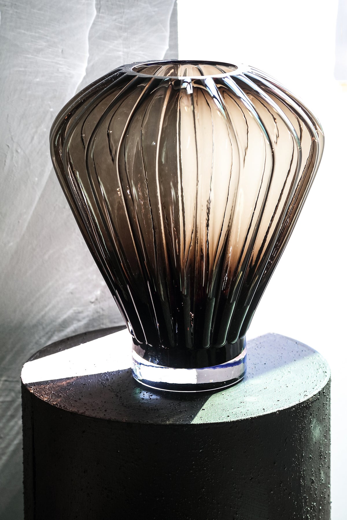 Jayci Brown Glass Solid Glass Ribbed Vase L PTMD