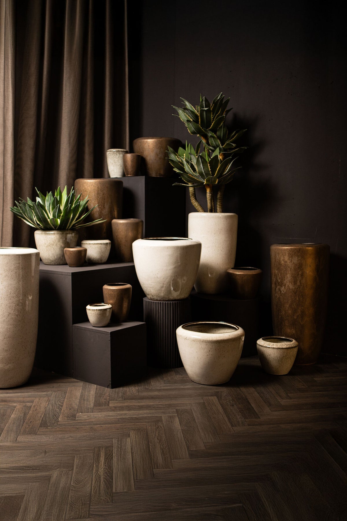 Kyleigh Beige Round Ceramic Pot Smooth High L 35x58 cm PTMD