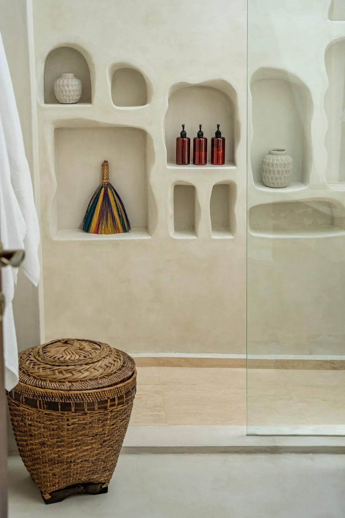 The Colonial Storage Basket Brown Medium Bazar Bizar