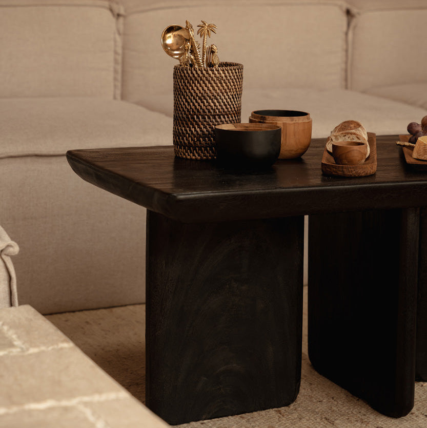The Obsidian Coffee Table Black Bazar Bizarre