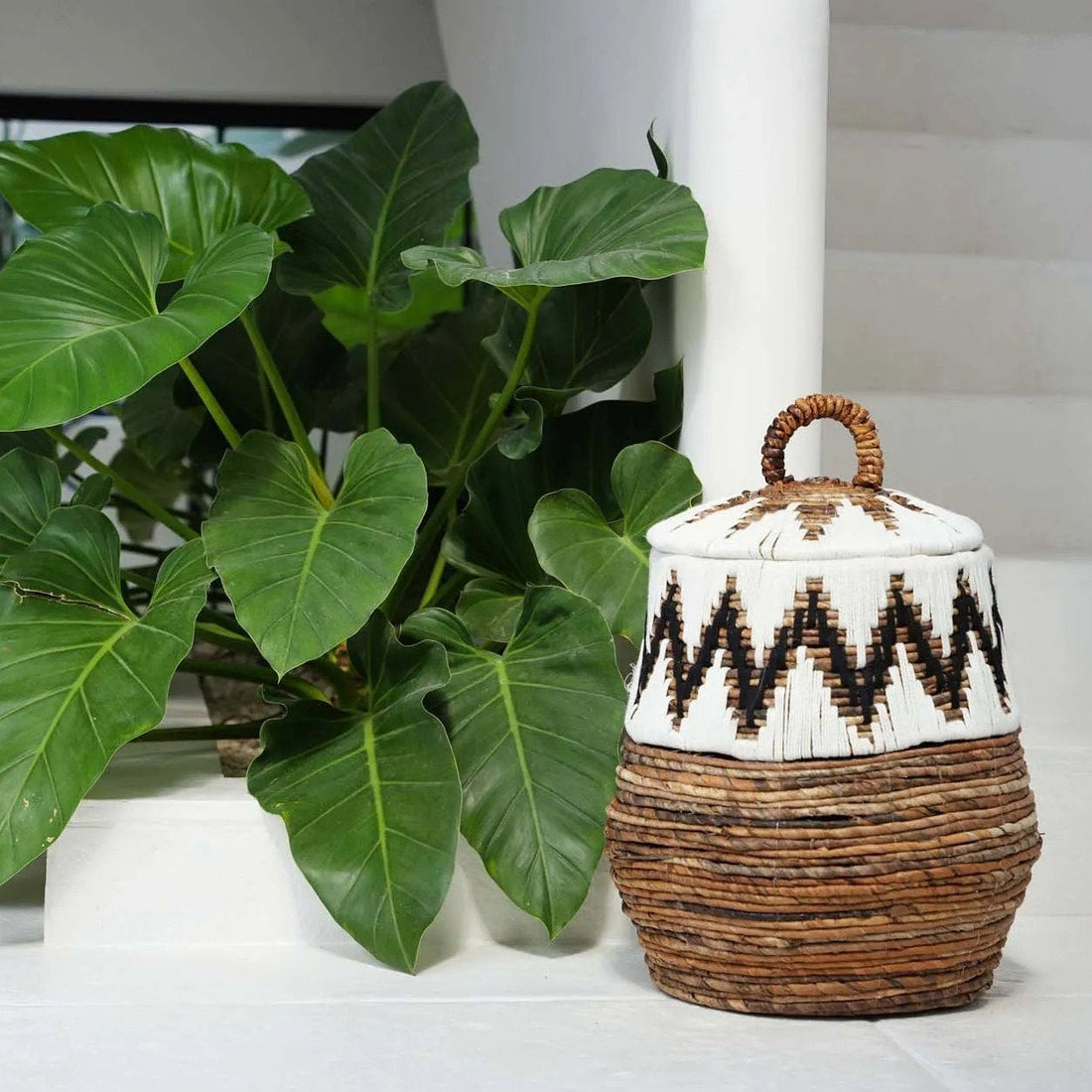 The Little Bay Beach Basket Natural White Medium Bazar Bizarre