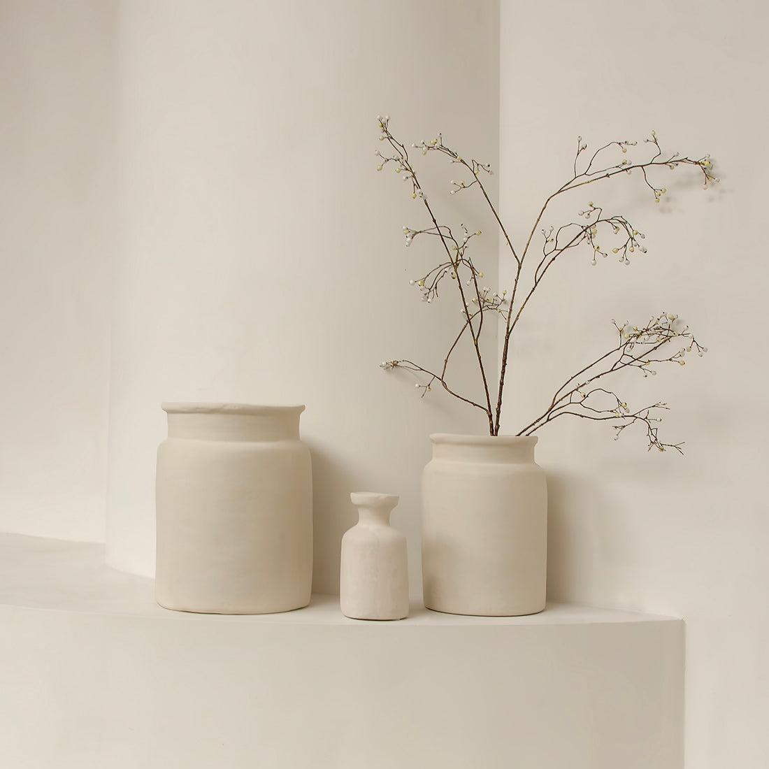 Chalk Decorative Vase Mandore Medium Raw Materials