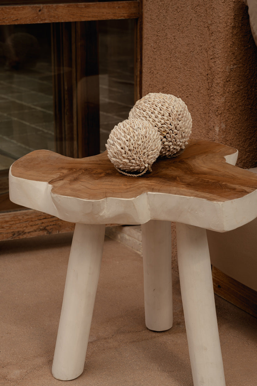 The Organic Side Table - Natural White Bazar Bizar