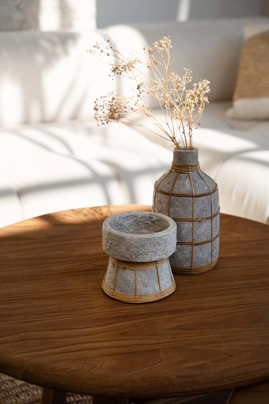 The Whoopy Vase - Natural Concrete Grey - L Bazar Bizar