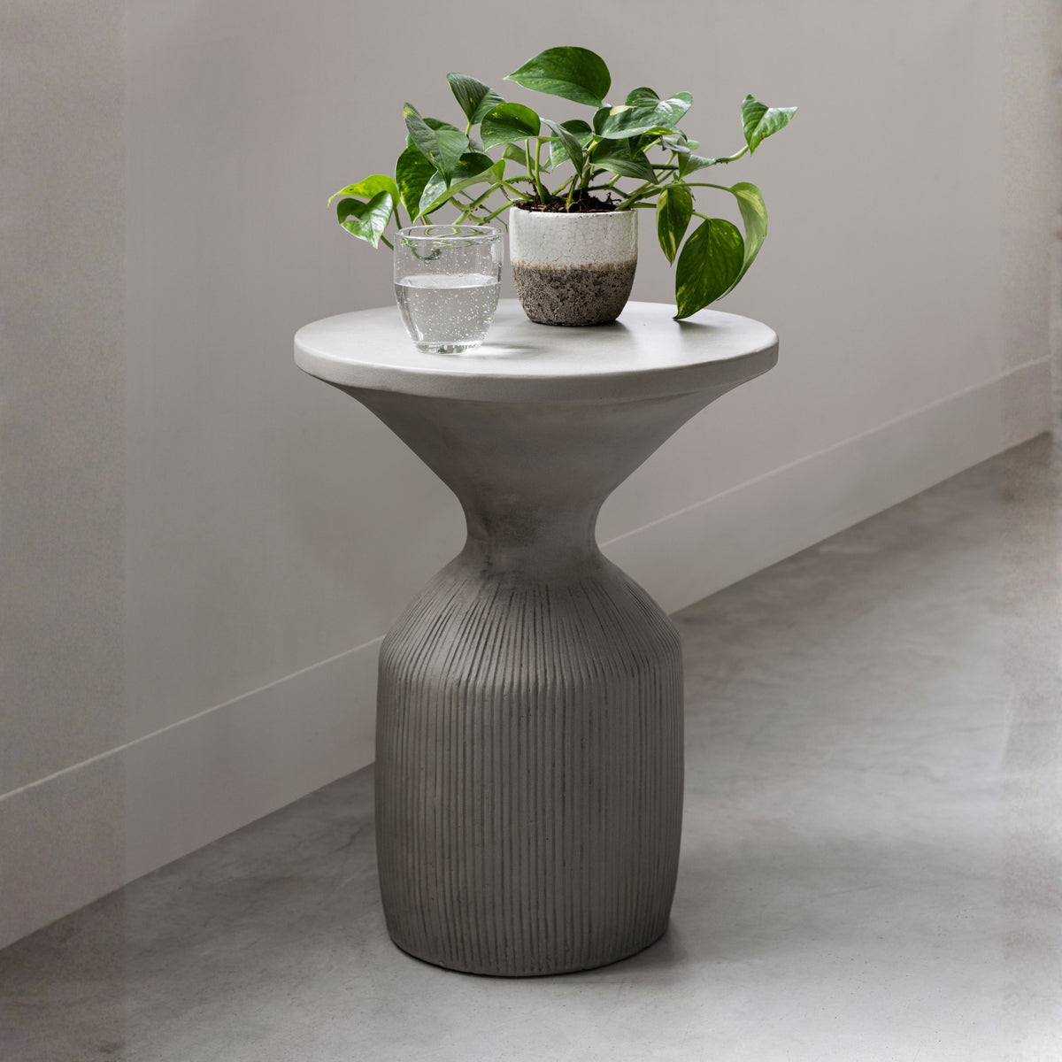 MUST Living Side Table Flora Olive