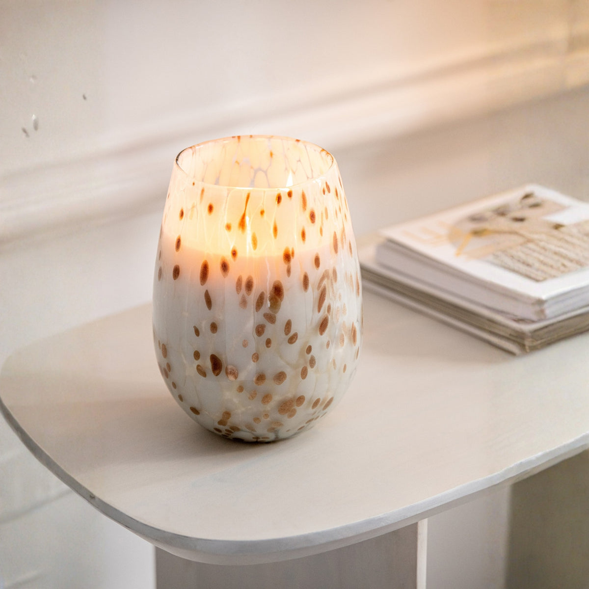 Scented Candle Mia White/Mixed Glass Medium 120 Hours J-Line