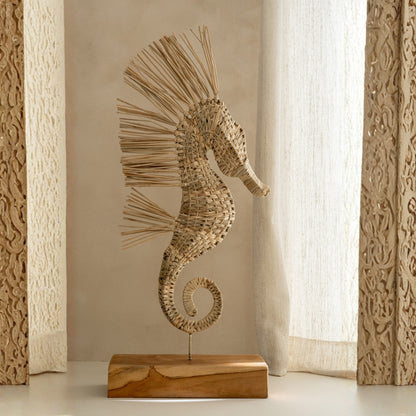 Seahorse On Foot Grass Natural Large J-Line