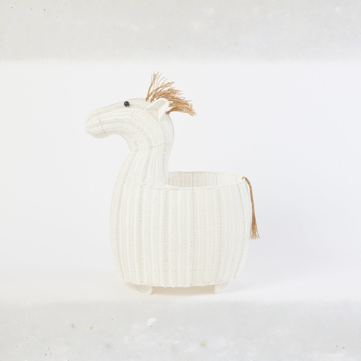 Plastic Horse Basket White J-Line