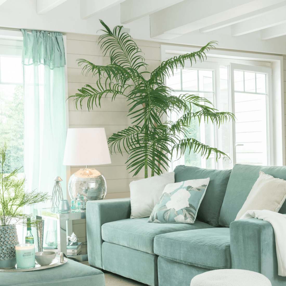 Bamboo Palm In Pot Plastic Green/Black Large 120x120x175cm - Kunstplant - J-Line - livinglovely.nl