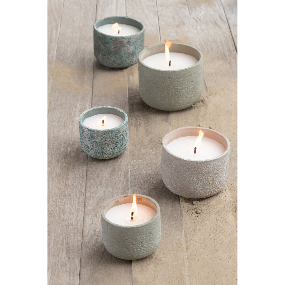 Buitenkaars 16h Rond Paraffine Lichtgroen Small J-Line