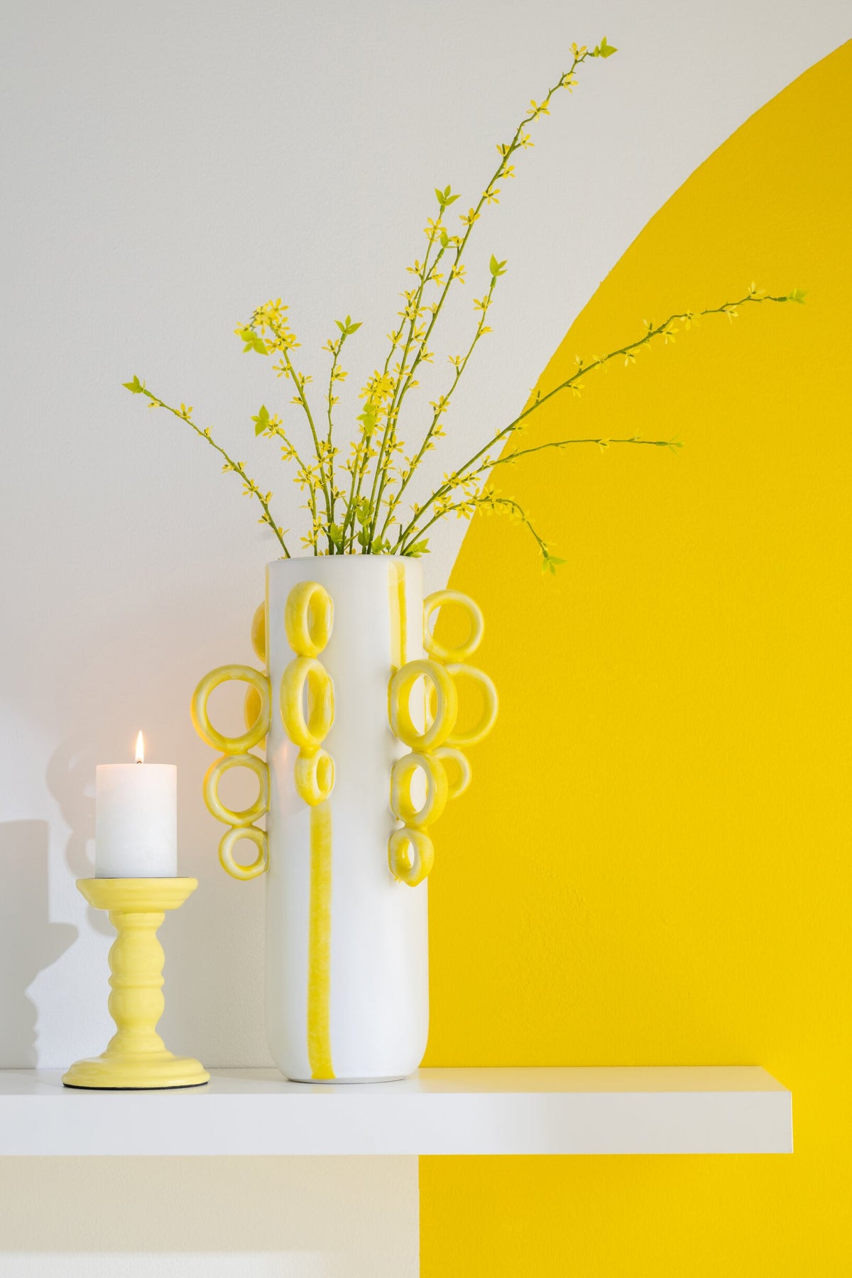 Decorative Ring Vase Porcelain White/Yellow J-Line