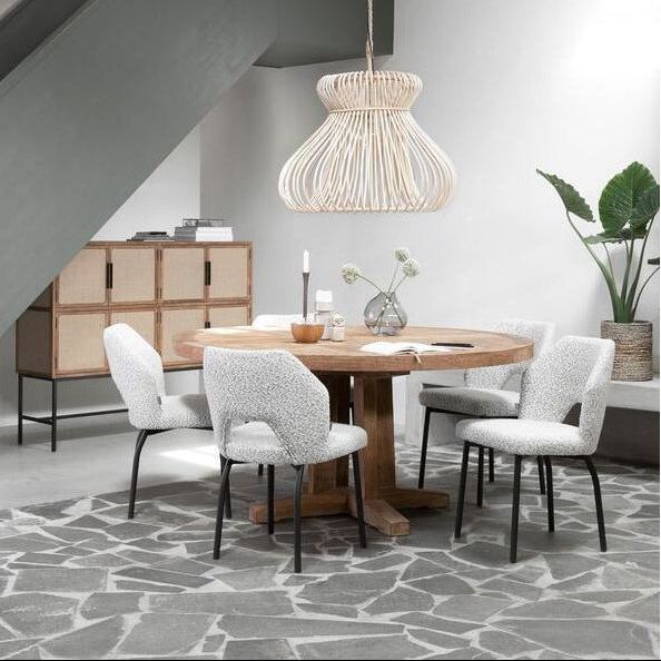 Eetkamerstoel Bloom met gewelfde rug in licht grijs bouclé
