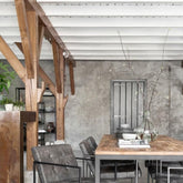 Houten eettafel Tracks 250cm met zwart metalen frame sfeerbeeld