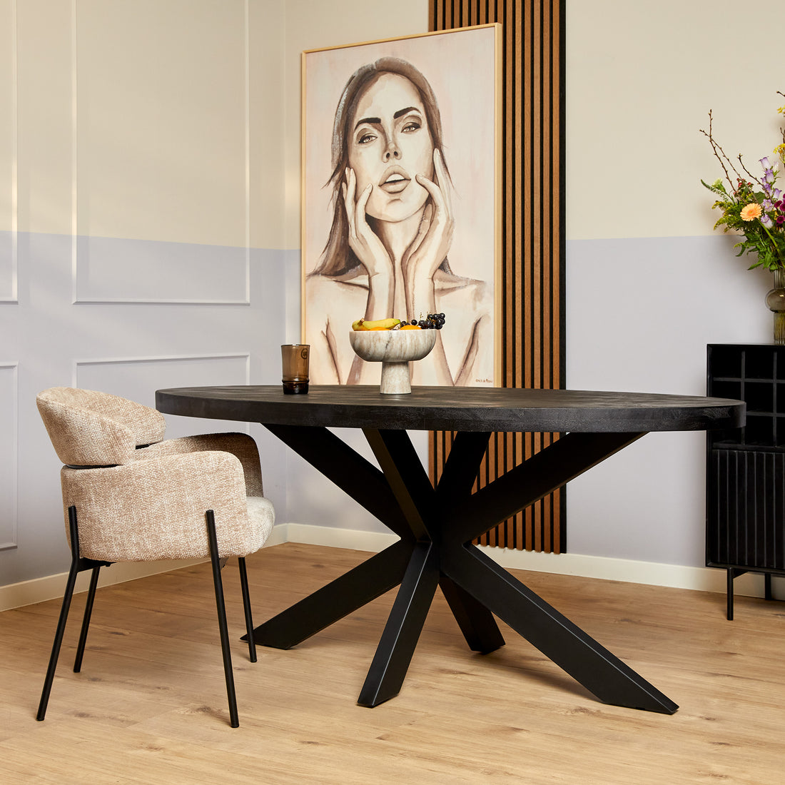 Eettafel Denver Mangohout Zwart Ovaal 160cm van Starfurn, ovale eettafel van zwart mangohout met matrixpoot