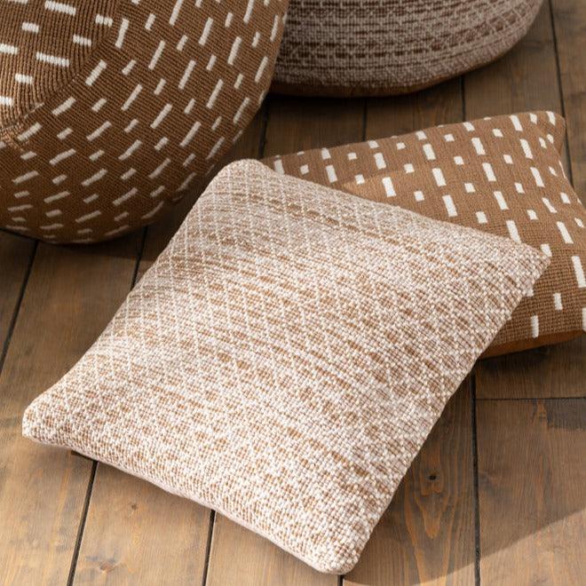 Kussen Lijnen Outdoor Polyester Bruin/Wit - Outdoor kussen - J-Line - livinglovely.nl