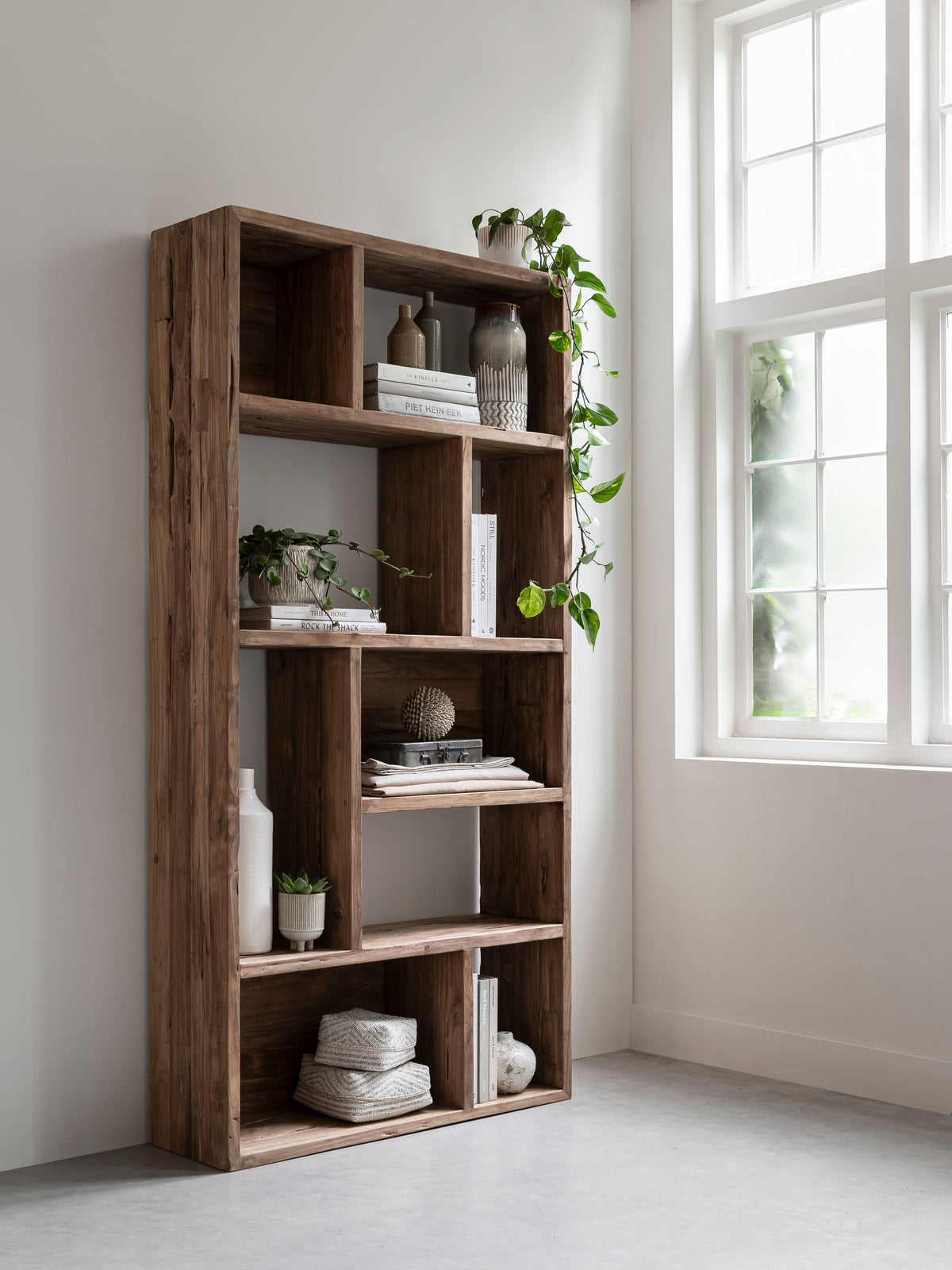 MUST Living Gallery Bookshelf
