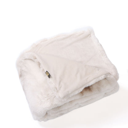 Linde Offwhite Faux Fur Plaid In Giftbox 150 X 200 PTMD - Poef - PTMD - livinglovely.nl