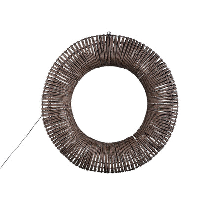 Lucis Kerstkrans LED Donkerbruin van PTMD, open LED kerstkrans van donkerbruin kunststof in rotan look op witte achtergrond