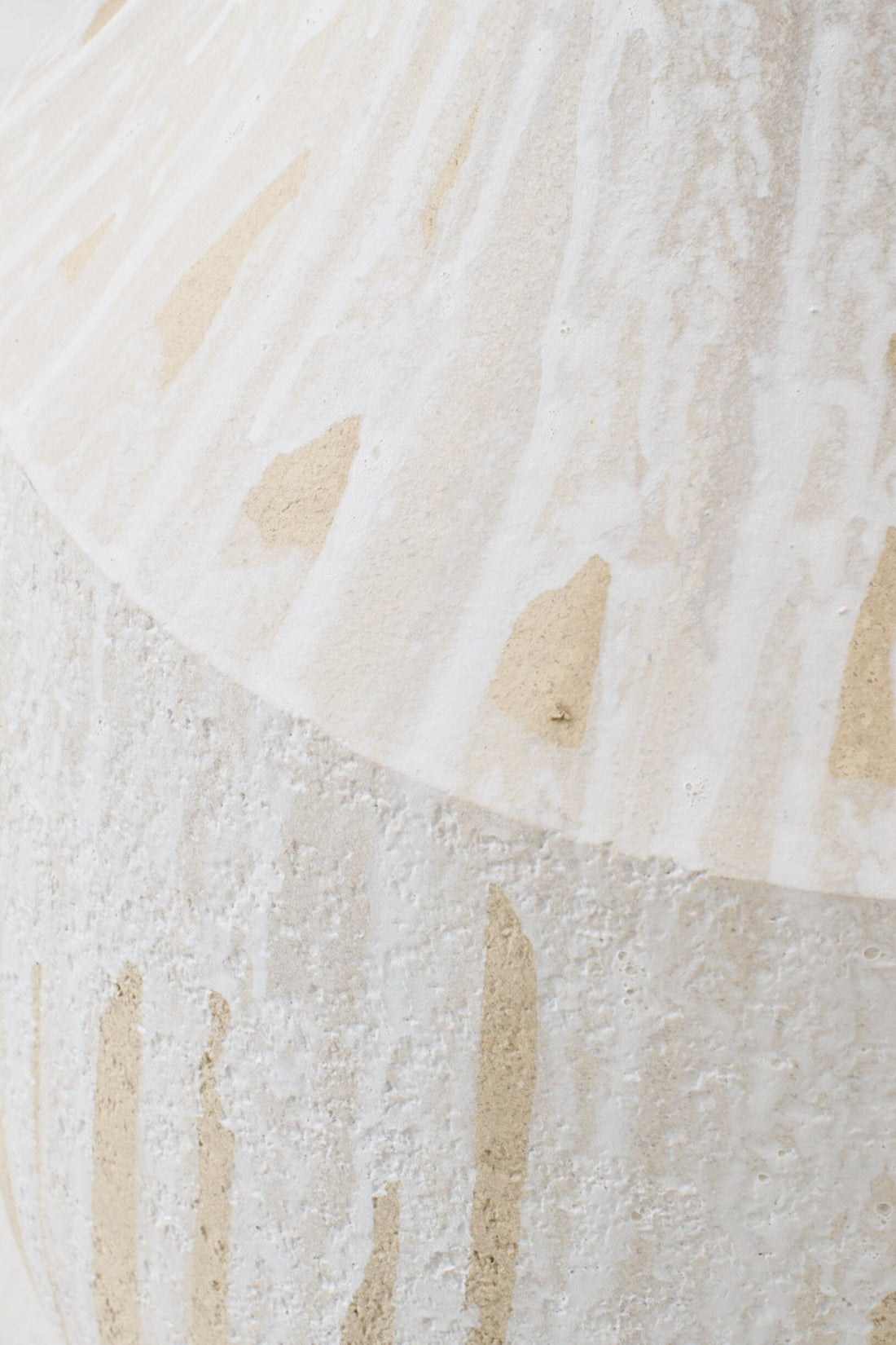 Floor Vase Ceramic White/Light Beige Small J-Line